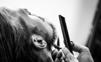 Eric:Barbier – Haircut & Shave | Hafencity