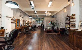 UPTOWN BARBERS DYMOCKS