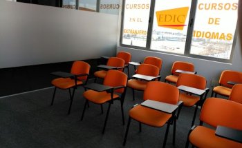 Escuela de Idiomas y Cultura SL