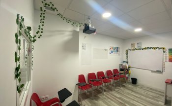 Next Stop English. ACADEMIA DE INGLÉS