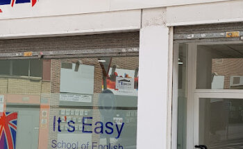 It's Easy English Academy