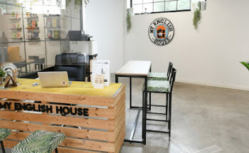 My English House Málaga Teatinos - Academia de Inglés para niños y adultos