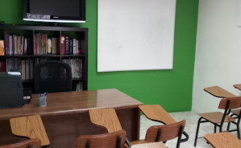 Centro De Idiomas Victoria López (inglés/frances)