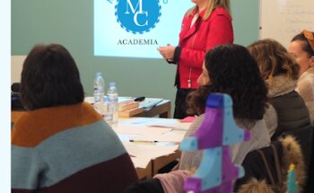 Marga Carballo Academia para Niños, Familias y Profesionales