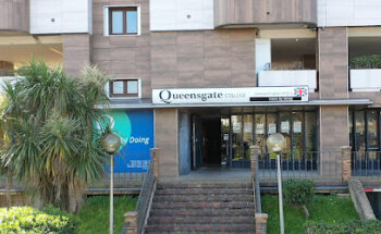 Queensgate International College