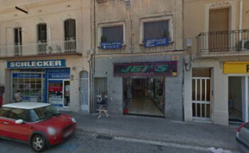 Market Square English School