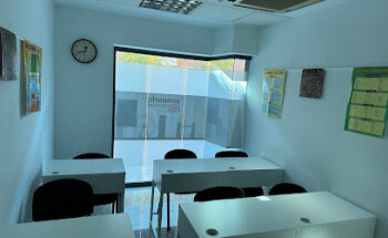 Authentic English, escola d'anglès per a adults