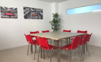 LOVIVO LANGUAGE SCHOOL - Inglés en Málaga