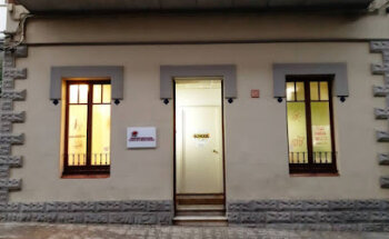 Montse Delgado, centre de reforç escolar