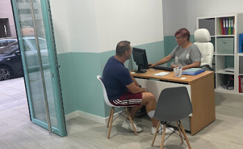 Larry and Andy Language Academy