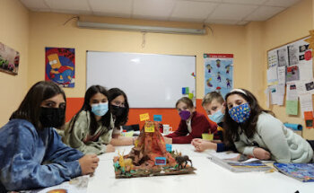 B-LINGUAL SCHOOL: Escuela de Inglés y Robótica