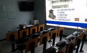 Academy Intereduca, Language school