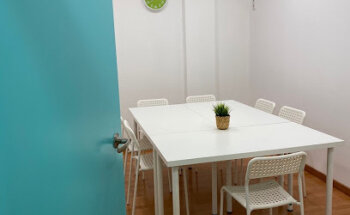 Hello English Language Academy