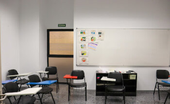 Centre d'Aprenentatge de Llengües dels Tarongers (UV)