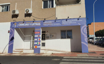 Academia Ciencias y Letras