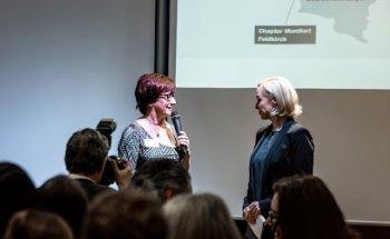 azurrot Andrea Pfleger