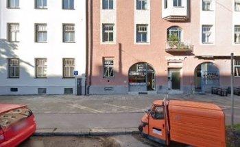 Englischlehrerin Dr. Claudia Lindner Leporda