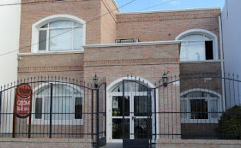 INSTITUTO QUEENS INSTITUTE