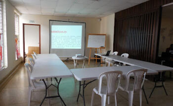 CAMBRIDGE ACADEMIA DE IDIOMAS
