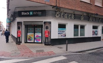 BLACK & WHITE CENTRE LANGUAGE SCHOOL, SL