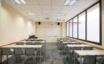 UB - Escuela de Idiomas Modernos