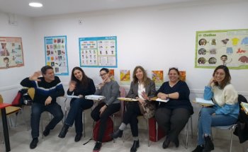 Escola Professional d'Idiomes - Comunica't