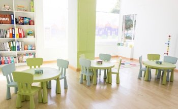 Academia Easy English