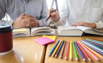 Catalonia Idiomes - Escuela de Idiomas y repaso escolar. Cursos de catalán