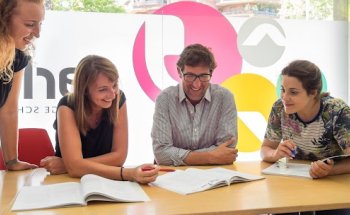 Parla Language School