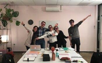 Una Paloma Blanca Language Hub