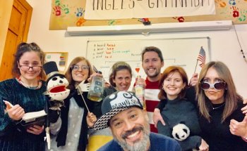 Learn online with Simon