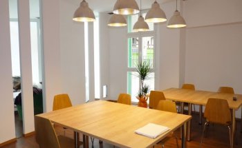 English On The Corner