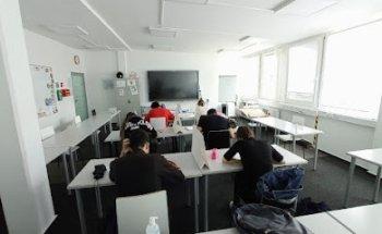 BERGMANN Bildungsinstitut (Sprachschule, Weiterbildungskurse)