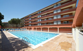 Apartamentos Sallés Beach