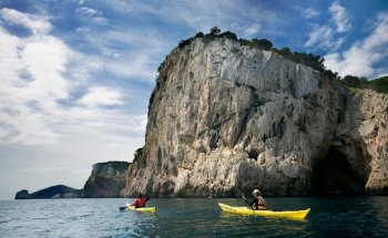 Kayaking Costa Brava Cala Montgó