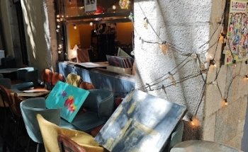 La Garrina Natural Wine Restaurante - Solo el Amor Salvara el Mundo