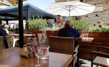 Can Quel Ullastret OBERT telef: 655166328