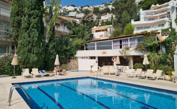 Apartaments Casa Caliente