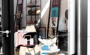 Universo Merchandising - Personalización Camisetas, Serigrafía, Impresión, Regalos Originales