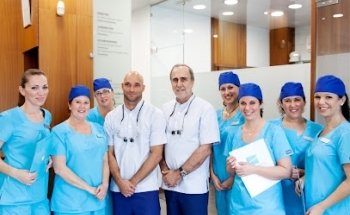 Clínica Dental Doctor Marqués, Implantes dentales y Ortodoncia Invisible