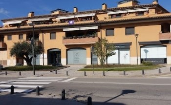 Clínica Dental Bescanó