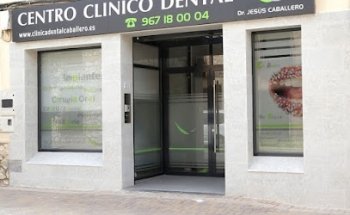 Clínica Dental Jesús Caballero- Mota del Cuervo