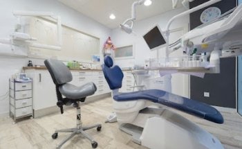 Gonzalez & Brañanova Smile Center | Carillas | Blanqueamiento dental | ortodoncia invisible