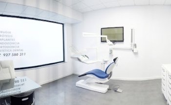 Clínica Dental Ricardo Fernández-Blanco Cerrato