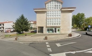 Clínica Dental Allariz Roberto Meijide Del Río