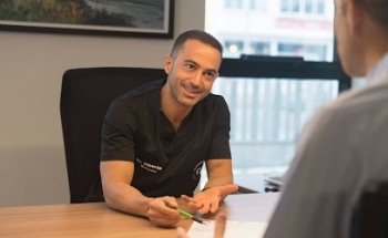 CLÍNICA DENTAL Y MEDICINA ESTÉTICA ALBERTO OVIEDO