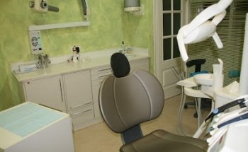Clínica Dental Sales y Novoa C.B.