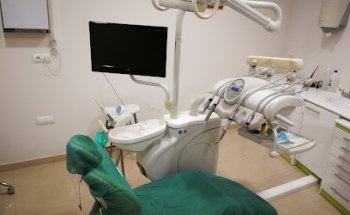 Clínica Centro Utrera Ginecología Carmen Perez Mendoza Odontología Esperanza Pérez Mendoza