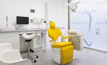 Clínica Dental Garriga 1947