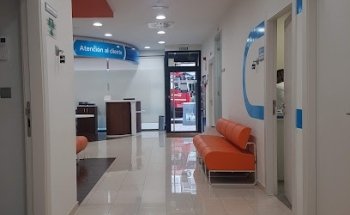 Clínica Dental Adeslas Centro